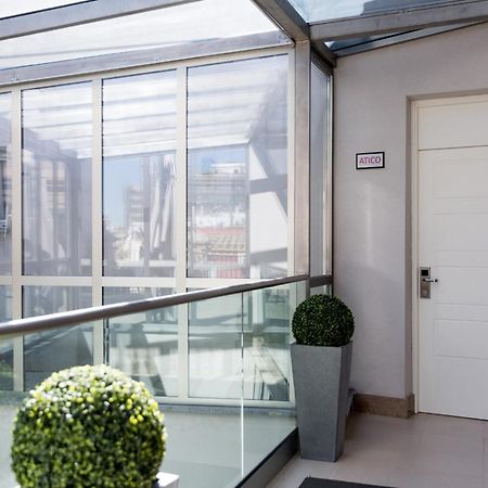Welldone Cathedral Suites إشبيلية الغرفة الصورة